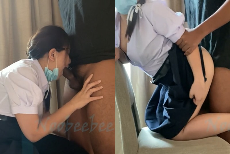 Kicking her pussy in a set