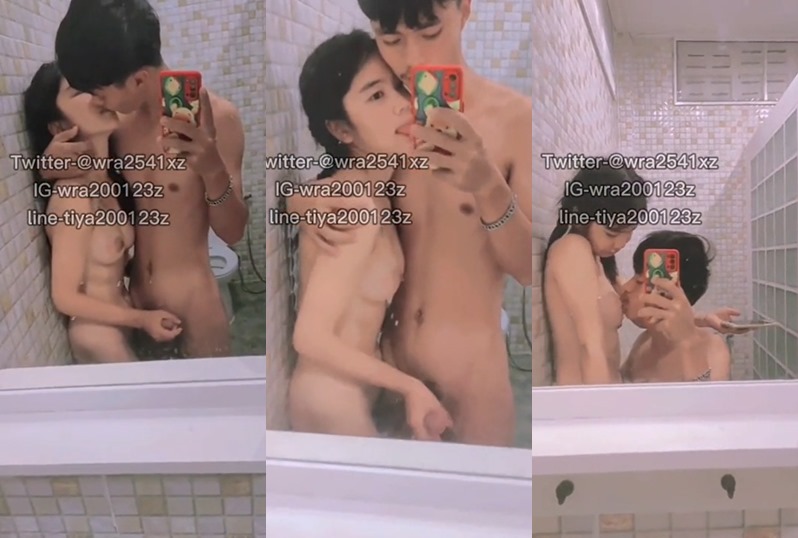 Noiwra_111 แฟนหนุ่มสุดเด็ดมาชวนแฟนสาวอาบน้ำแล้วเล่นมือถือให้โม๊คควยอย่างเสียวต่อด้วยซอยหี