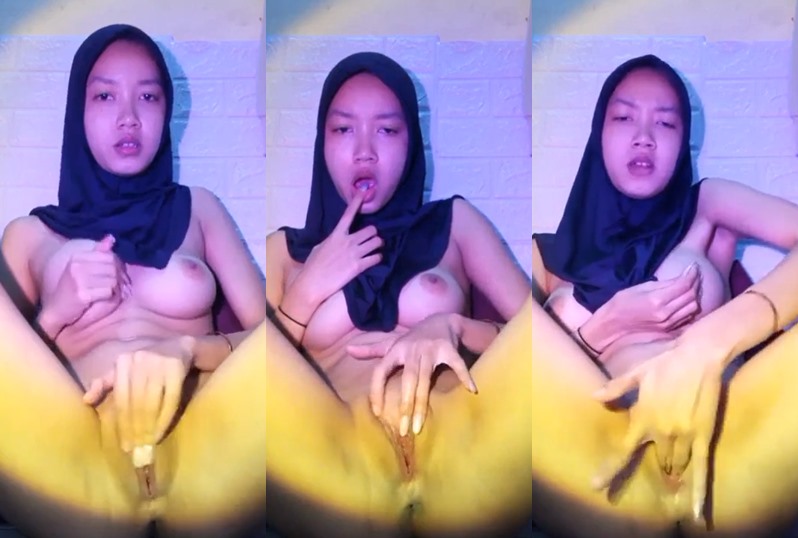 Malay play wet pussy